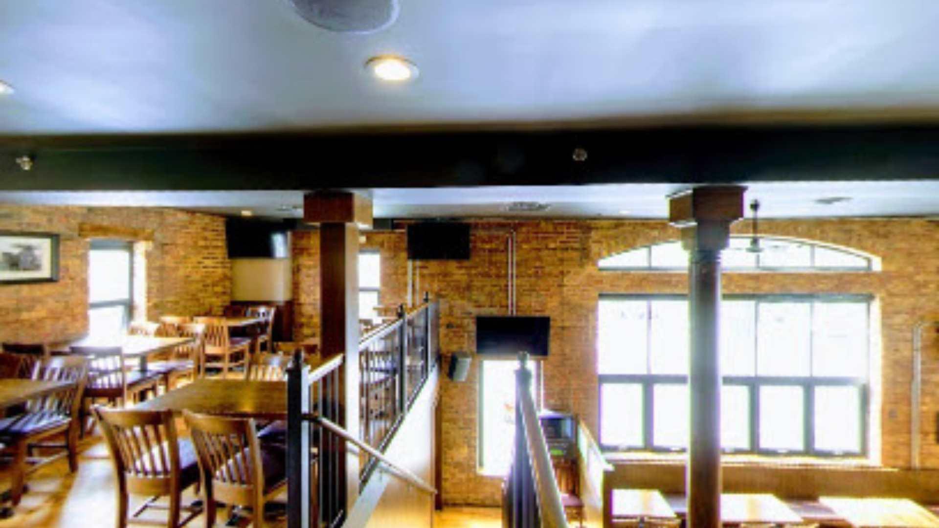 Cortland's Garage Arlington Heights